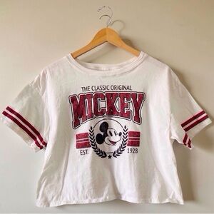 Mickey Mouse Graphic Tee | Cropped Graphic – XL. Vintage inspired design